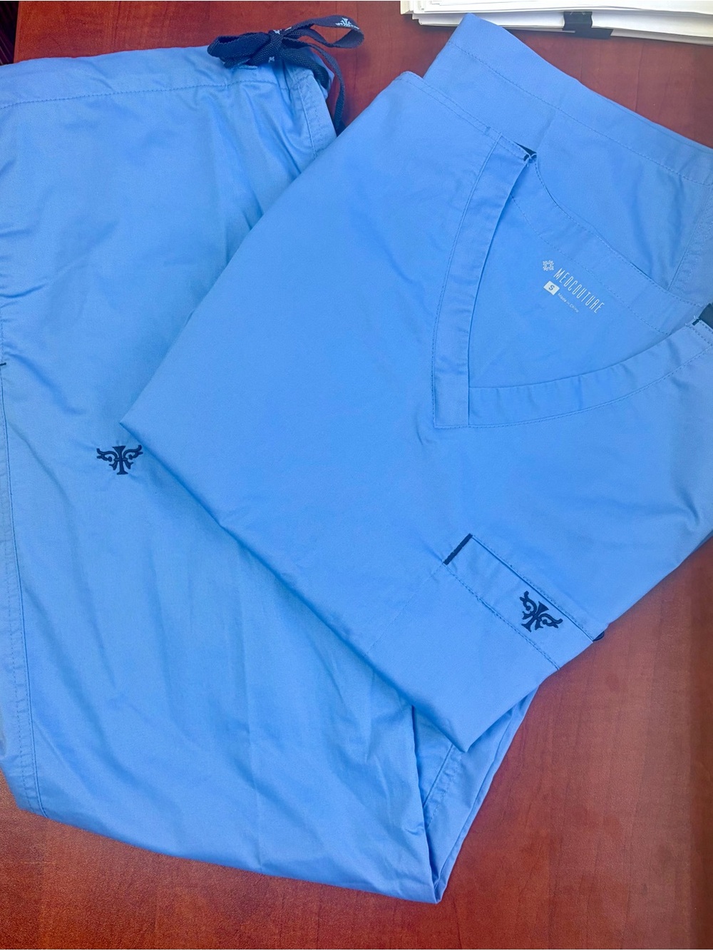 Med Couture small scrub set